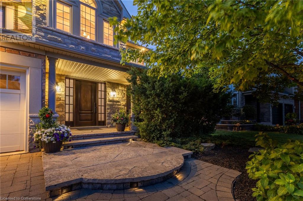 Photo 3 of 4191 Kane Crescent, Burlington ON