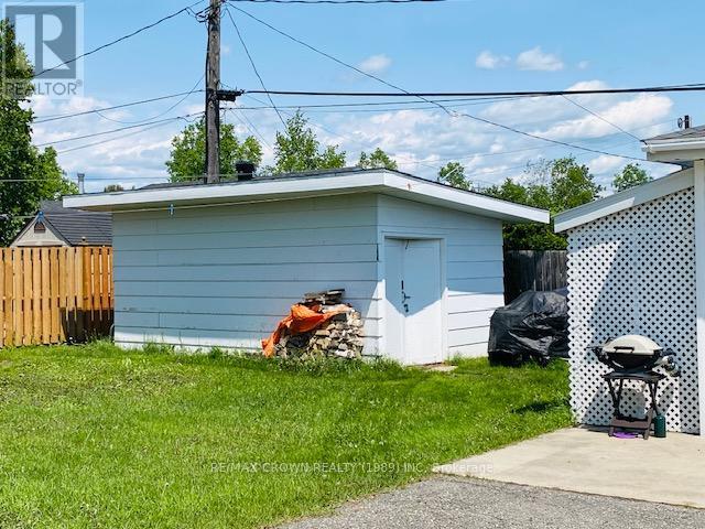 Photo 6 of 11 Kennedy Avenue, Kapuskasing ON