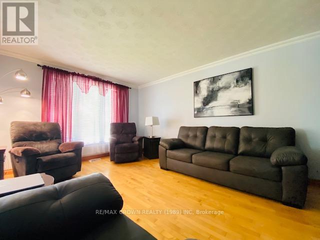 Photo 9 of 11 Kennedy Avenue, Kapuskasing ON