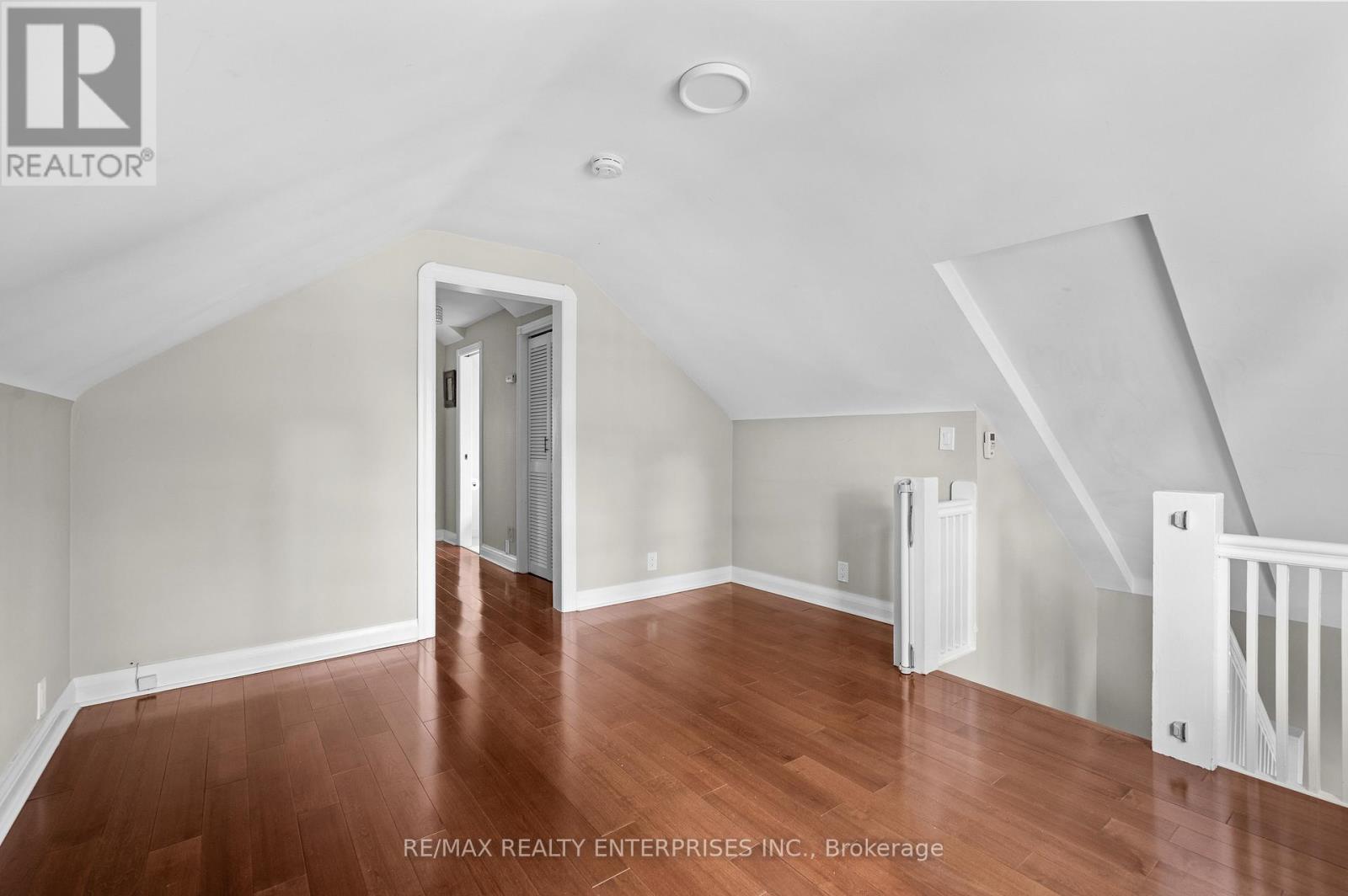 Photo 48 of 43 Pine Avenue S, Mississauga ON