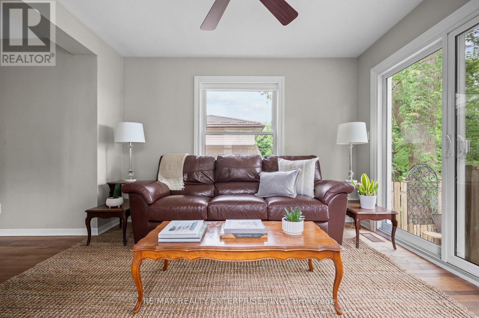 Photo 18 of 43 Pine Avenue S, Mississauga ON