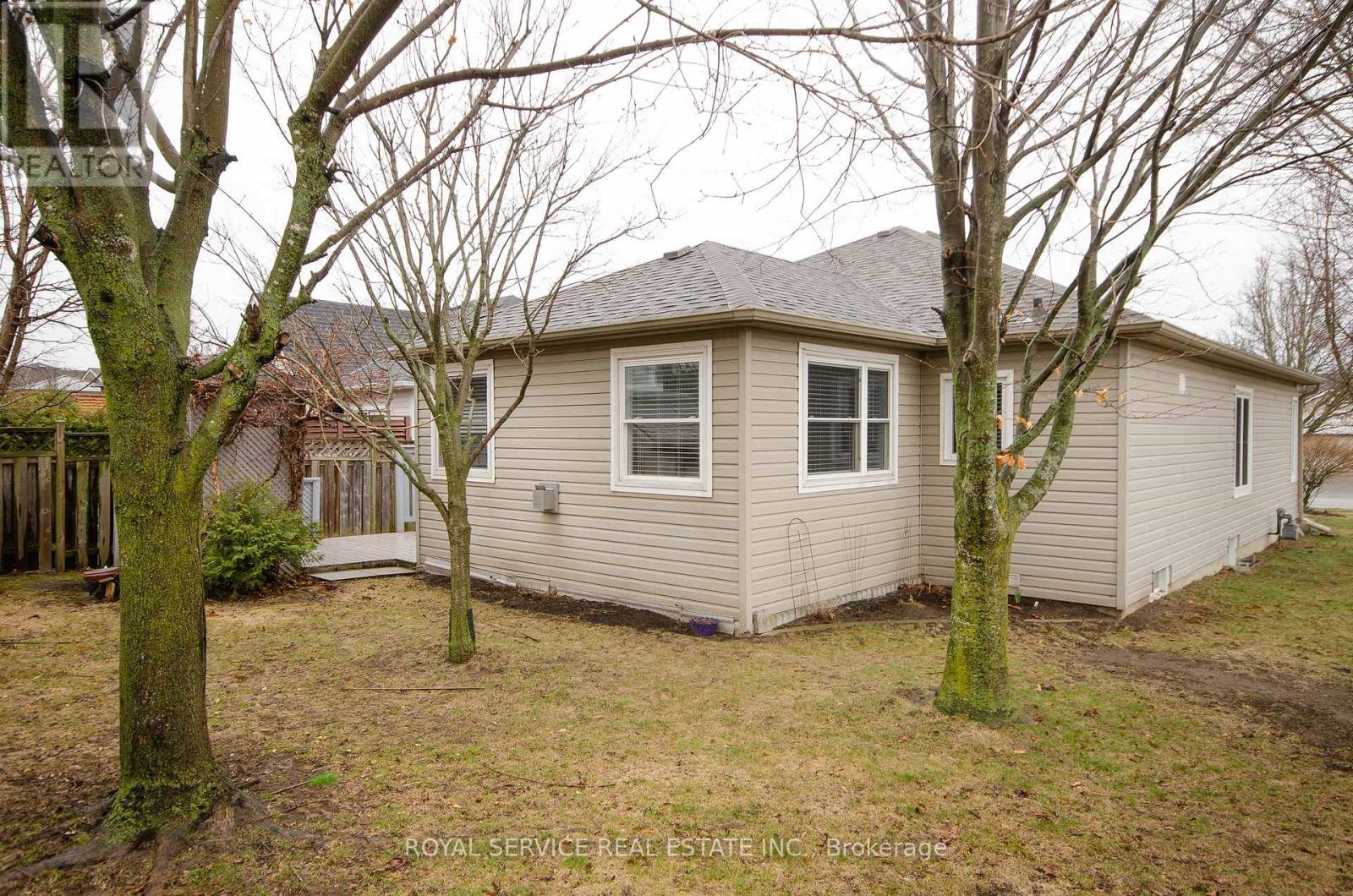 Photo 6 of 51 Huffman Drive, Port Hope ON