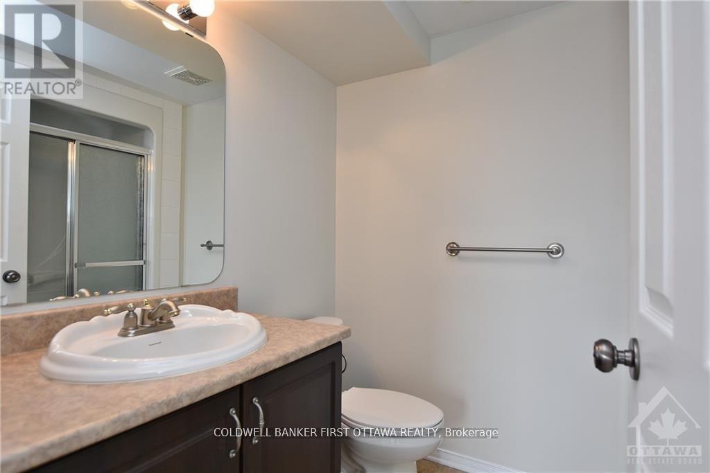 https://ddfcdn.realtor.ca/listing/TS638865309209670000/reb76/highres/4/x12246444_15.jpg