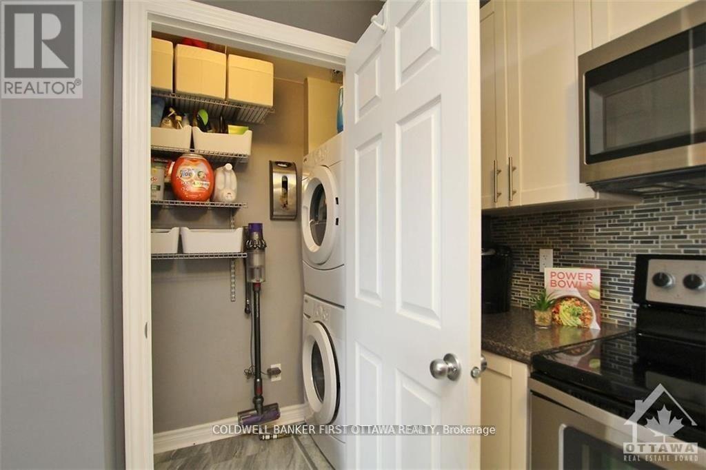 https://ddfcdn.realtor.ca/listing/TS638865309217100000/reb76/highres/5/x12246465_10.jpg