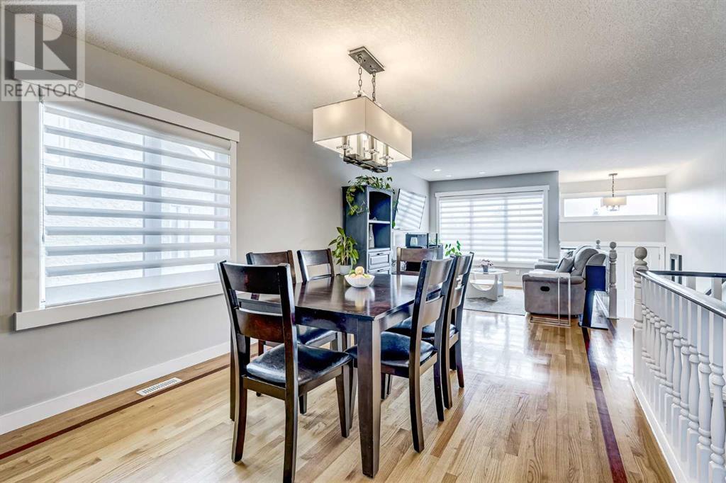 Single Family House Bi-level for Sale in  Woodmont Way SW Woodbine Calgary 