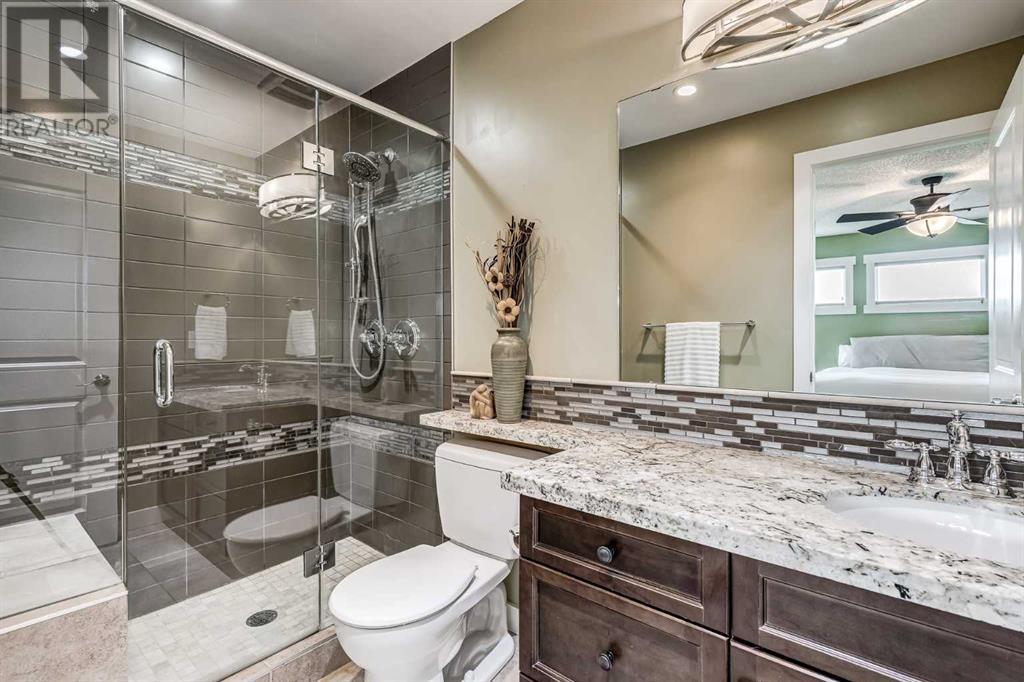 Single Family House Bi-level for Sale in  Woodmont Way SW Woodbine Calgary 