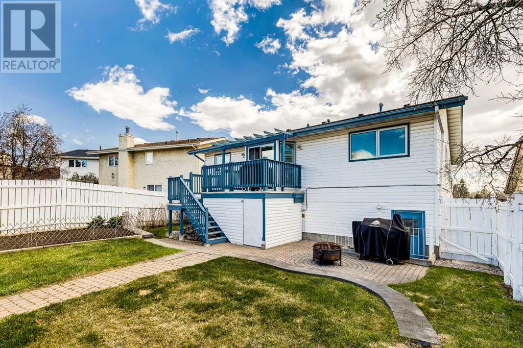 Single Family House Bi-level for Sale in  Woodmont Way SW Woodbine Calgary 