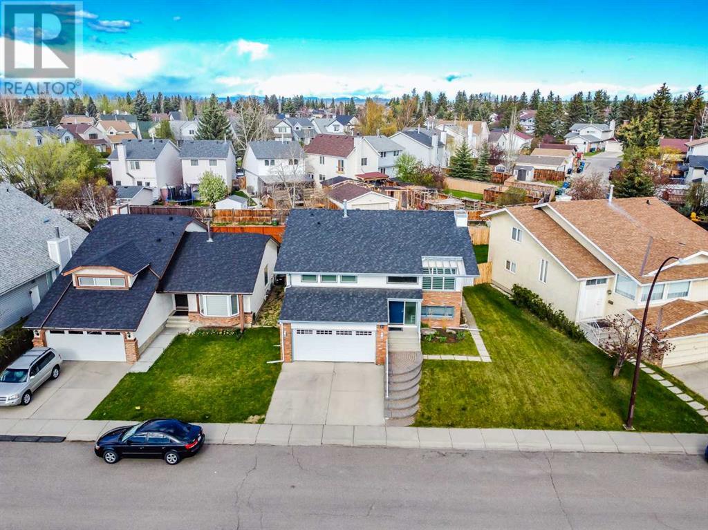 Single Family House Bi-level for Sale in  Woodmont Way SW Woodbine Calgary 