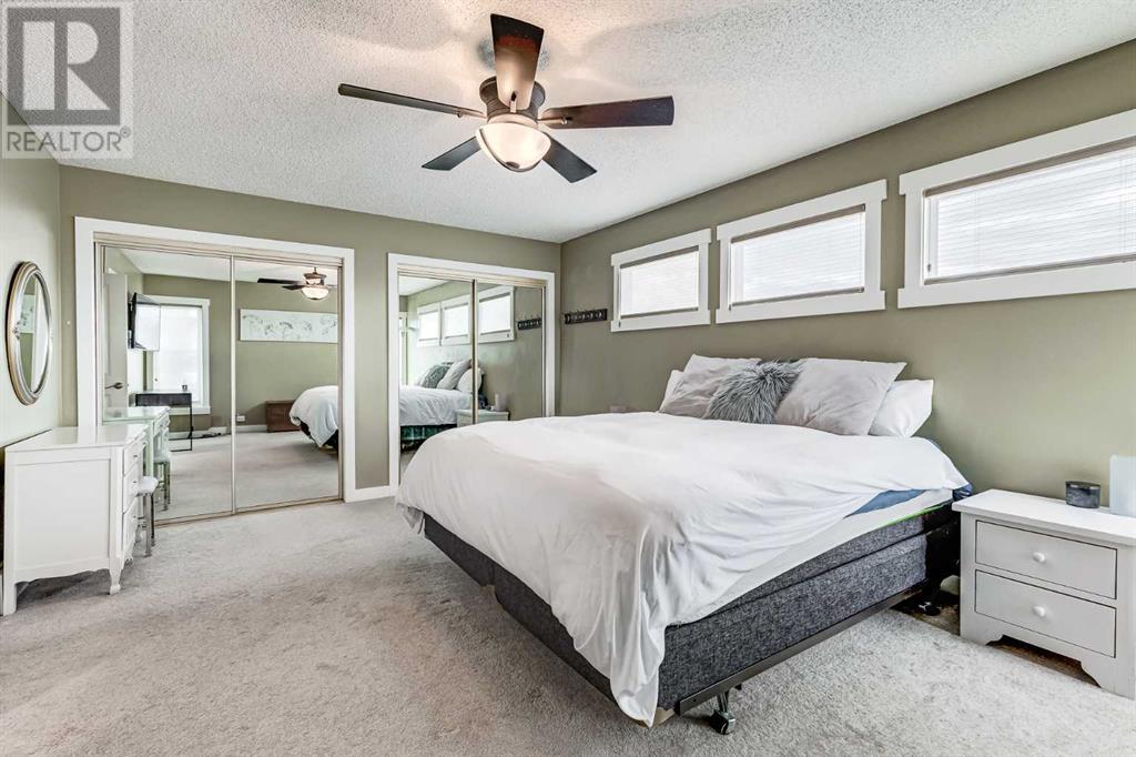 Single Family House Bi-level for Sale in  Woodmont Way SW Woodbine Calgary 