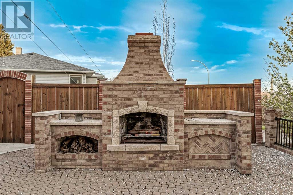 Single Family House for Sale in  A Street NE Renfrew Calgary 