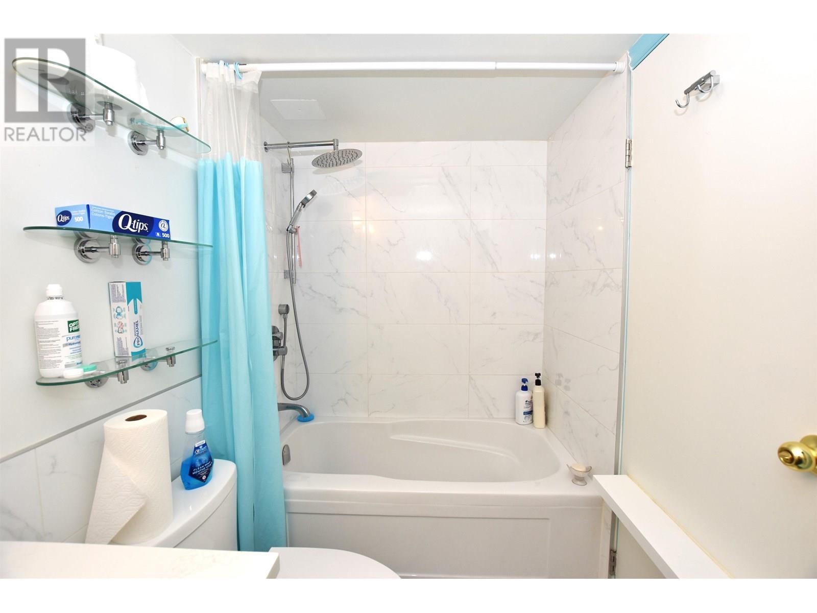 Photo 8 of 106 1510 Nelson Street, Vancouver BC