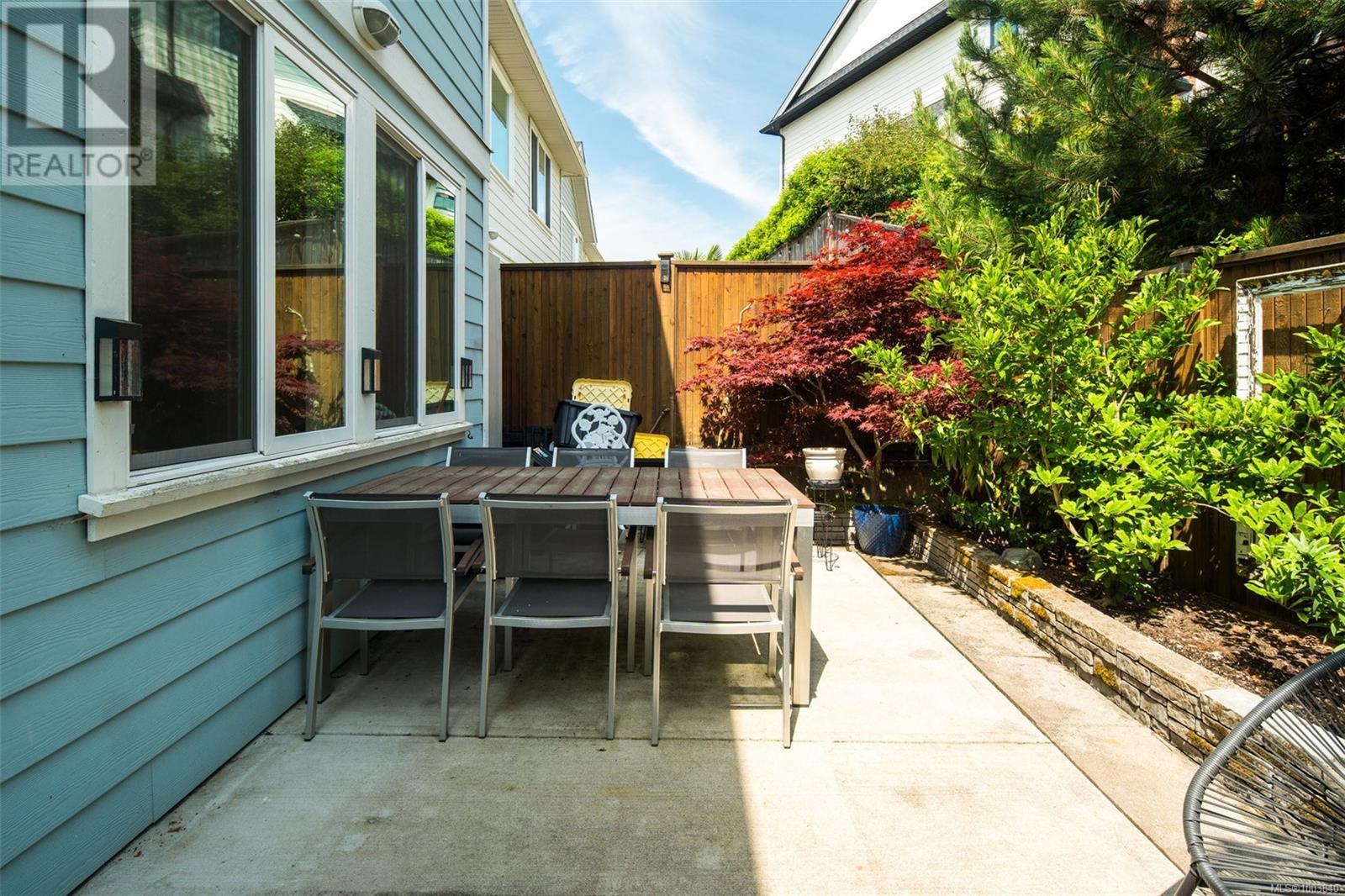 Photo 31 of 2910 Burlington Cres, Langford BC