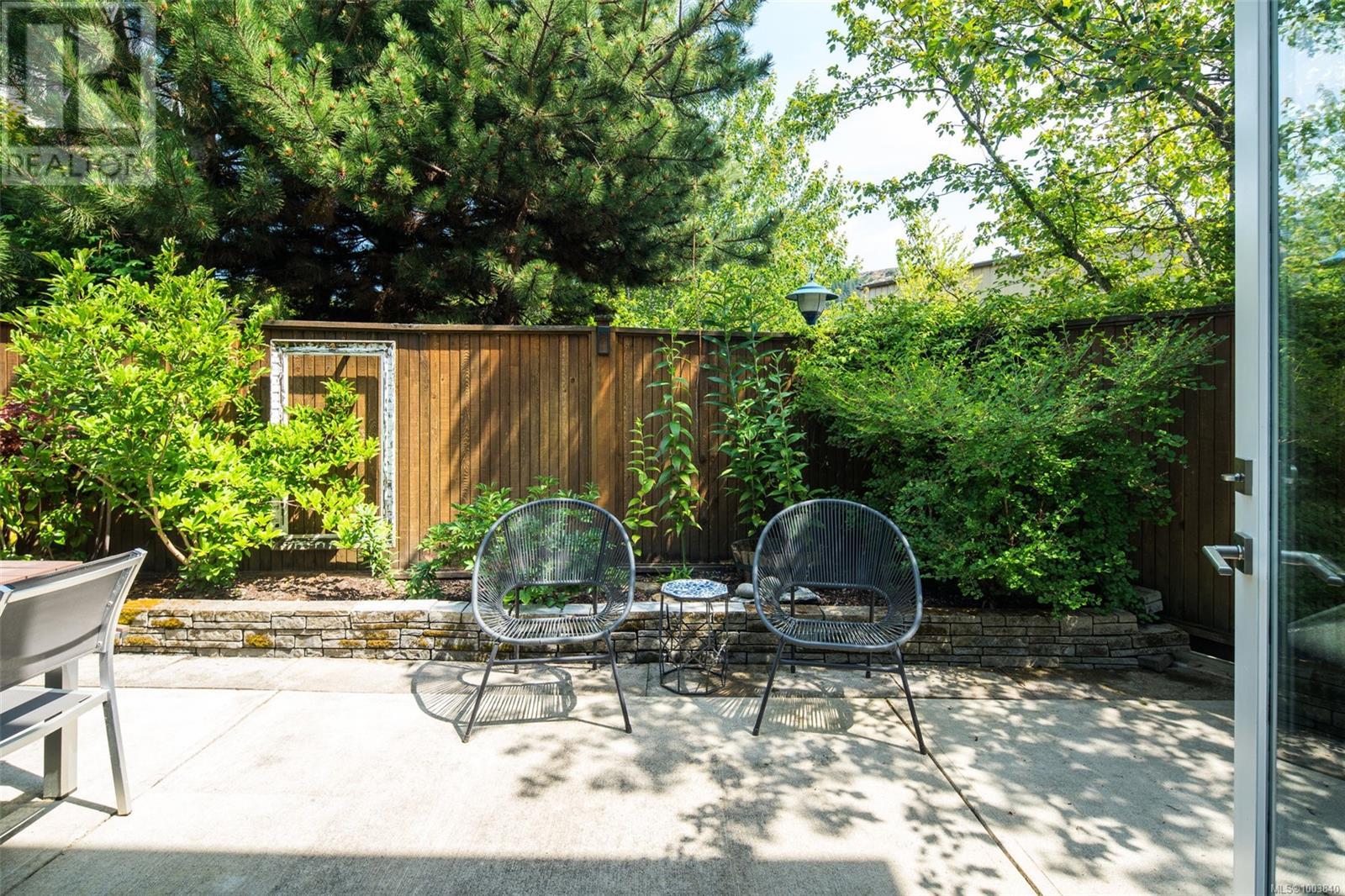 Photo 32 of 2910 Burlington Cres, Langford BC