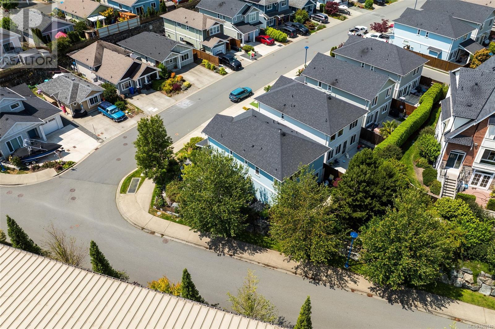 Photo 39 of 2910 Burlington Cres, Langford BC