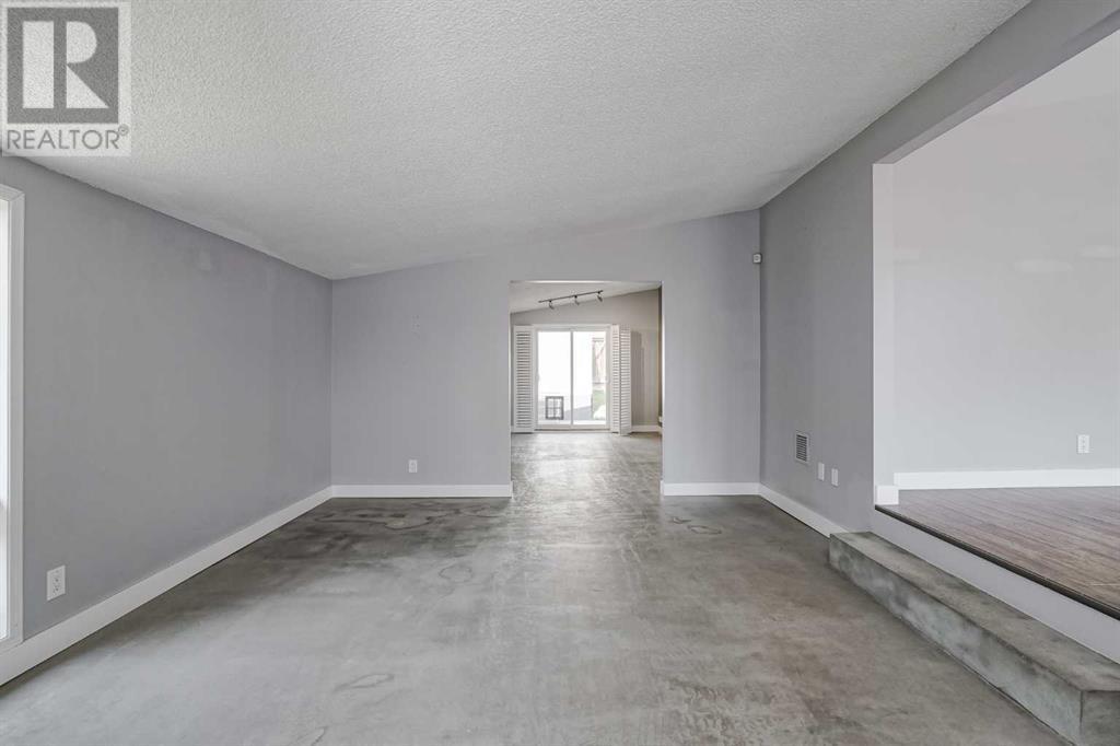 Single Family House Bungalow for Sale in  Buckthorn Road NW Thorncliffe Calgary 