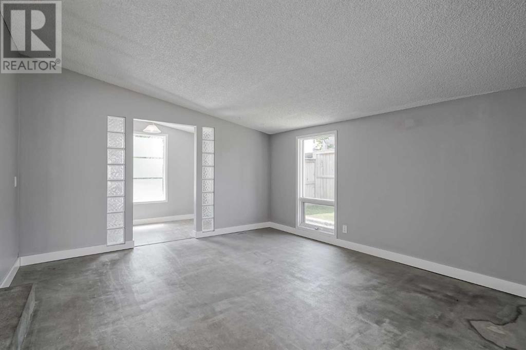 Single Family House Bungalow for Sale in  Buckthorn Road NW Thorncliffe Calgary 