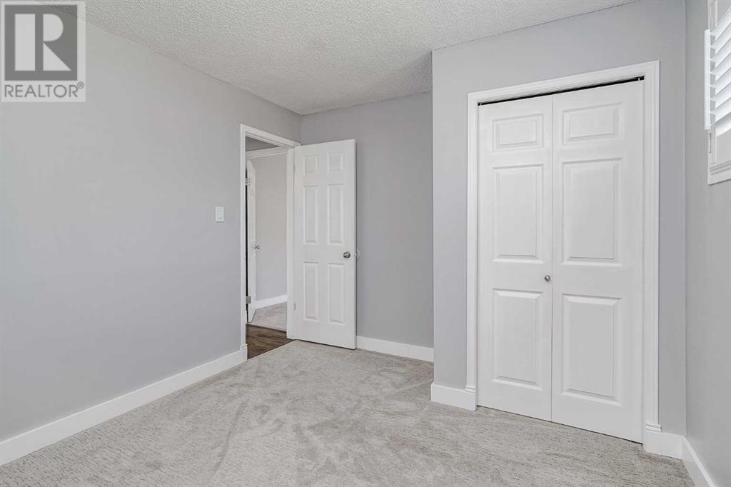 Single Family House Bungalow for Sale in  Buckthorn Road NW Thorncliffe Calgary 