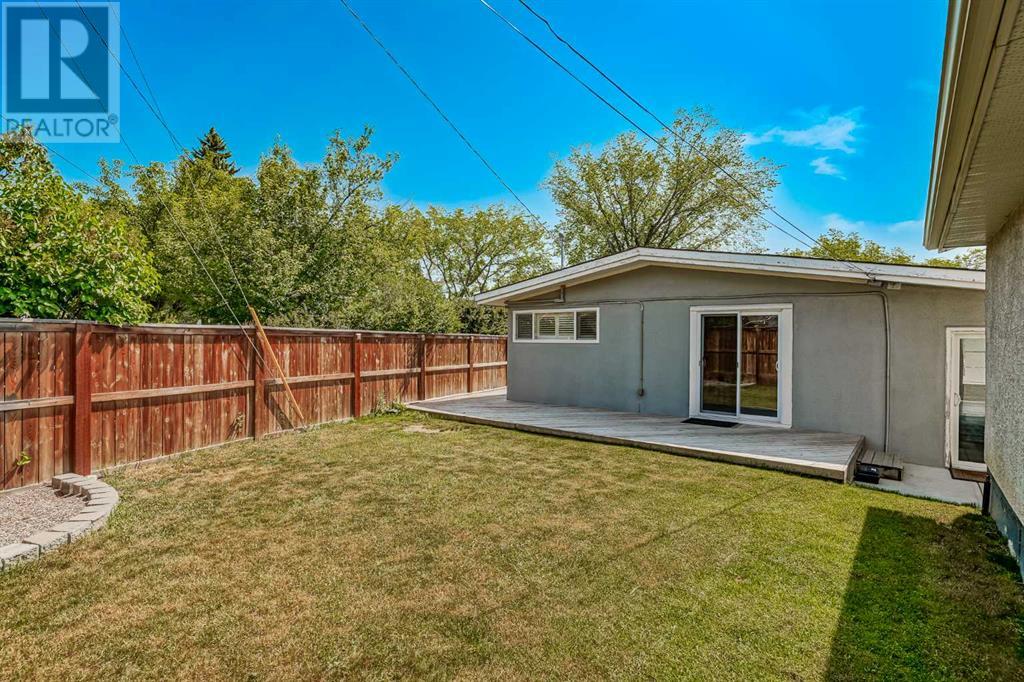 Single Family House Bungalow for Sale in  Buckthorn Road NW Thorncliffe Calgary 