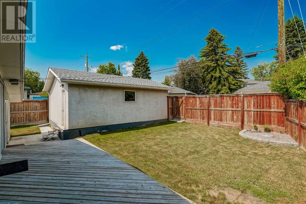 Single Family House Bungalow for Sale in  Buckthorn Road NW Thorncliffe Calgary 