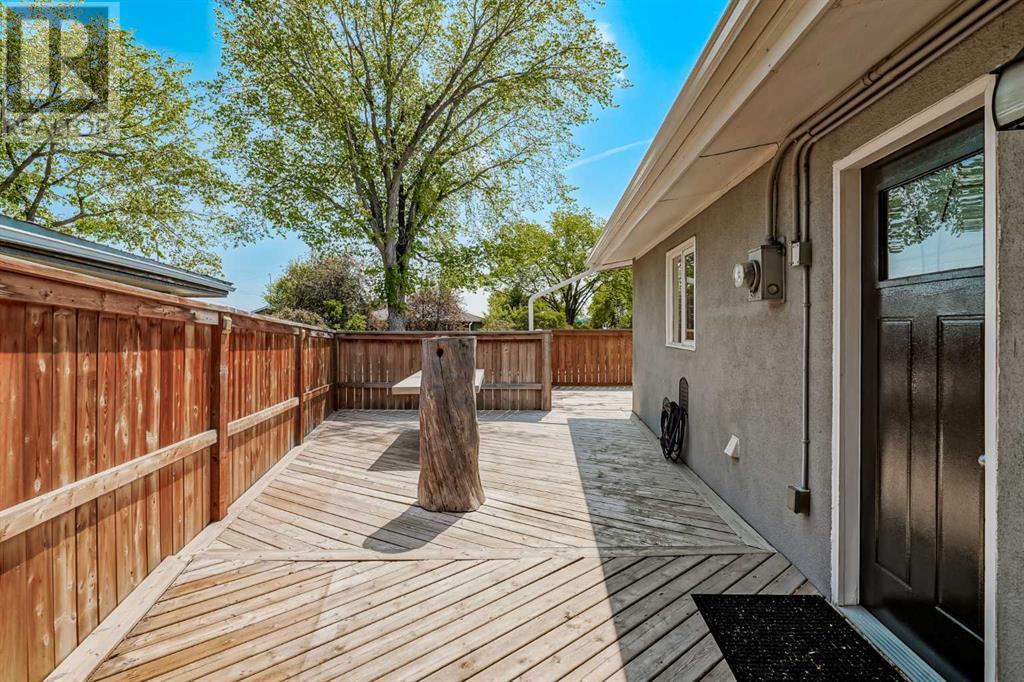 Single Family House Bungalow for Sale in  Buckthorn Road NW Thorncliffe Calgary 