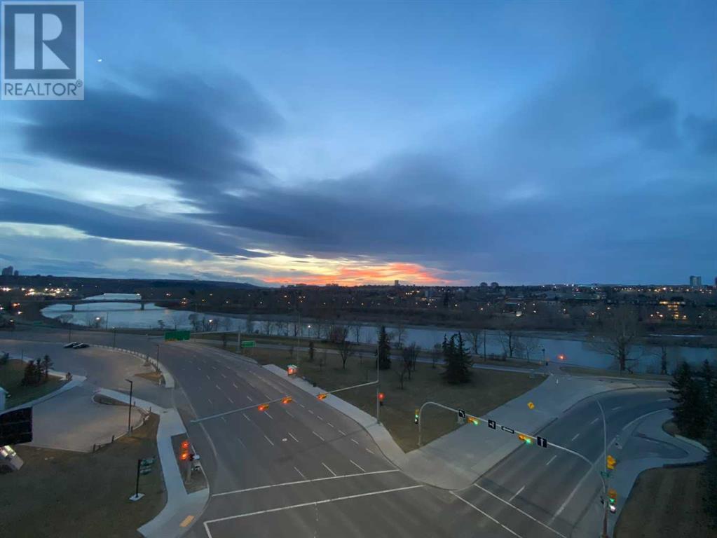 Single Family House for Sale in    Avenue SW Downtown West End Calgary 
