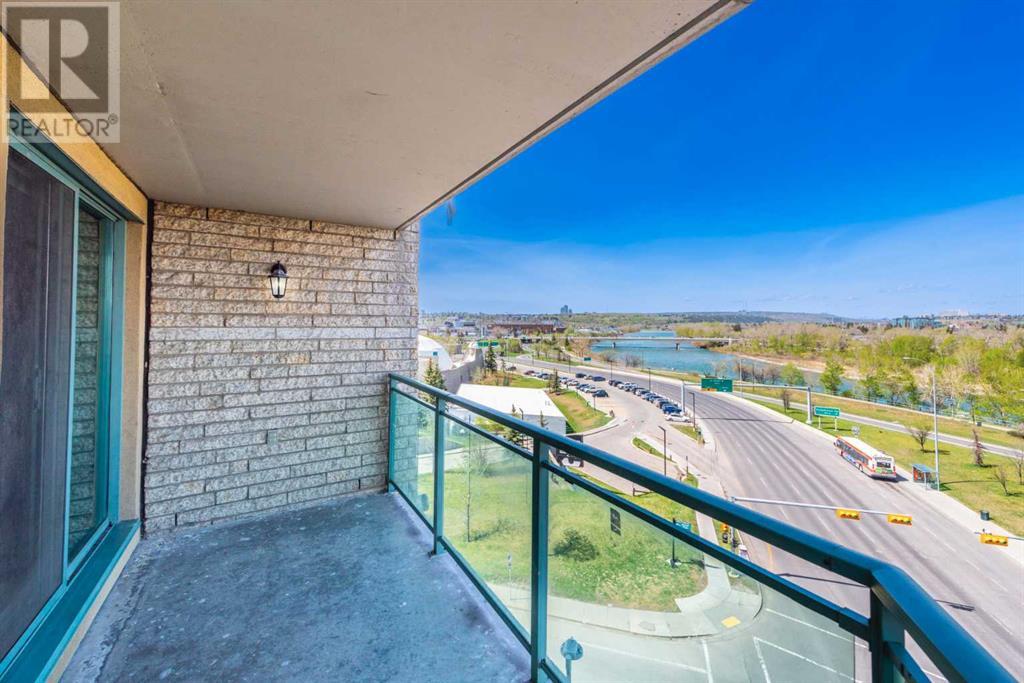 Single Family House for Sale in    Avenue SW Downtown West End Calgary 