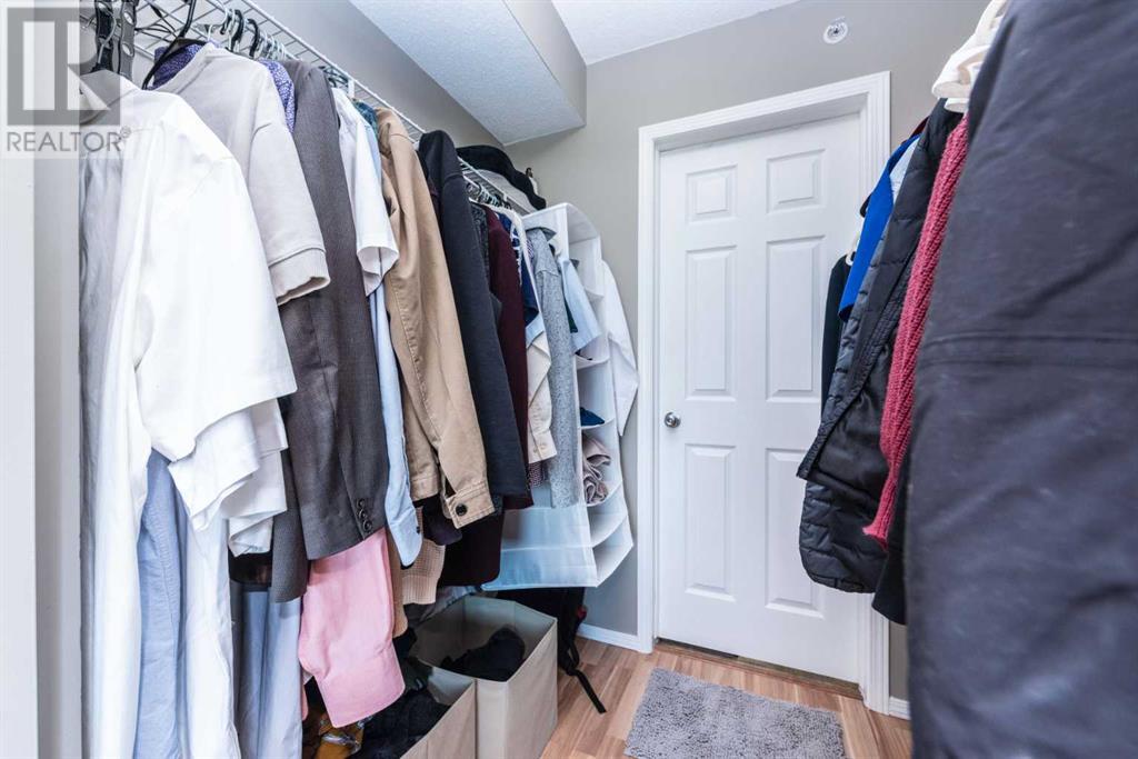 Single Family House for Sale in    Avenue SW Downtown West End Calgary 
