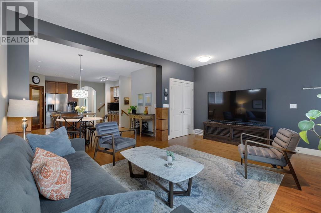 Single Family House for Sale in   Avenue NW Montgomery Calgary 
