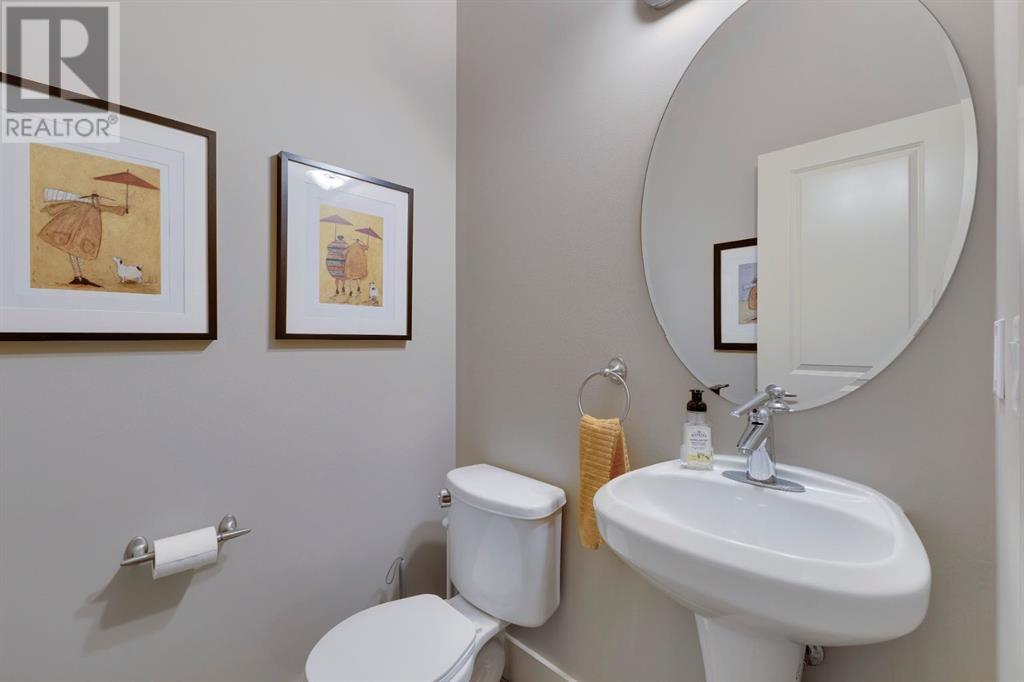 Single Family House for Sale in   Avenue NW Montgomery Calgary 
