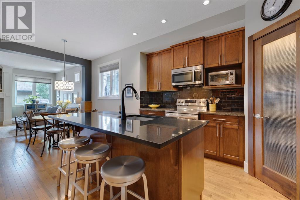 Single Family House for Sale in   Avenue NW Montgomery Calgary 