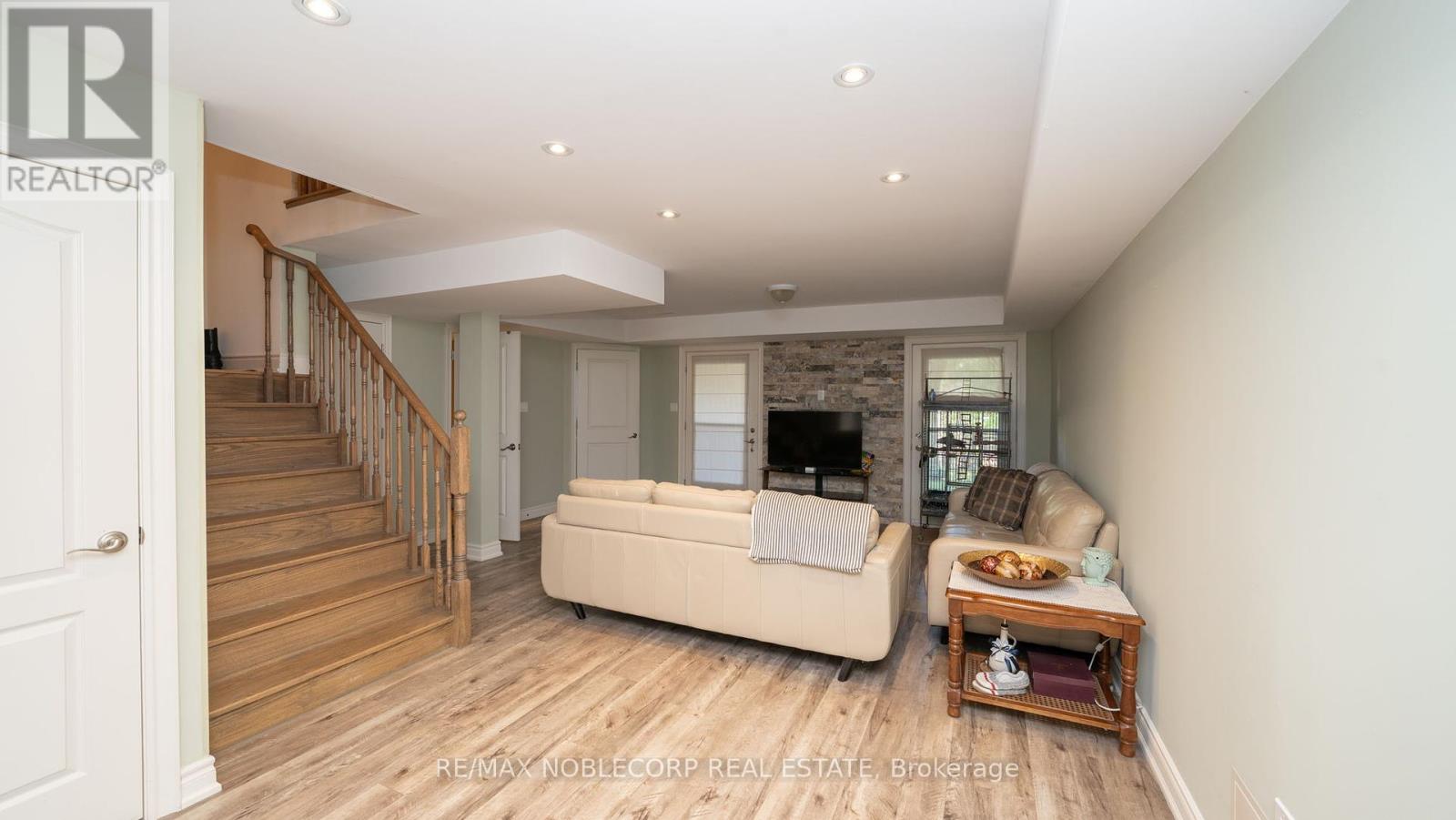 Photo 26 of 128 40 Hillcrest Drive, New Tecumseth ON