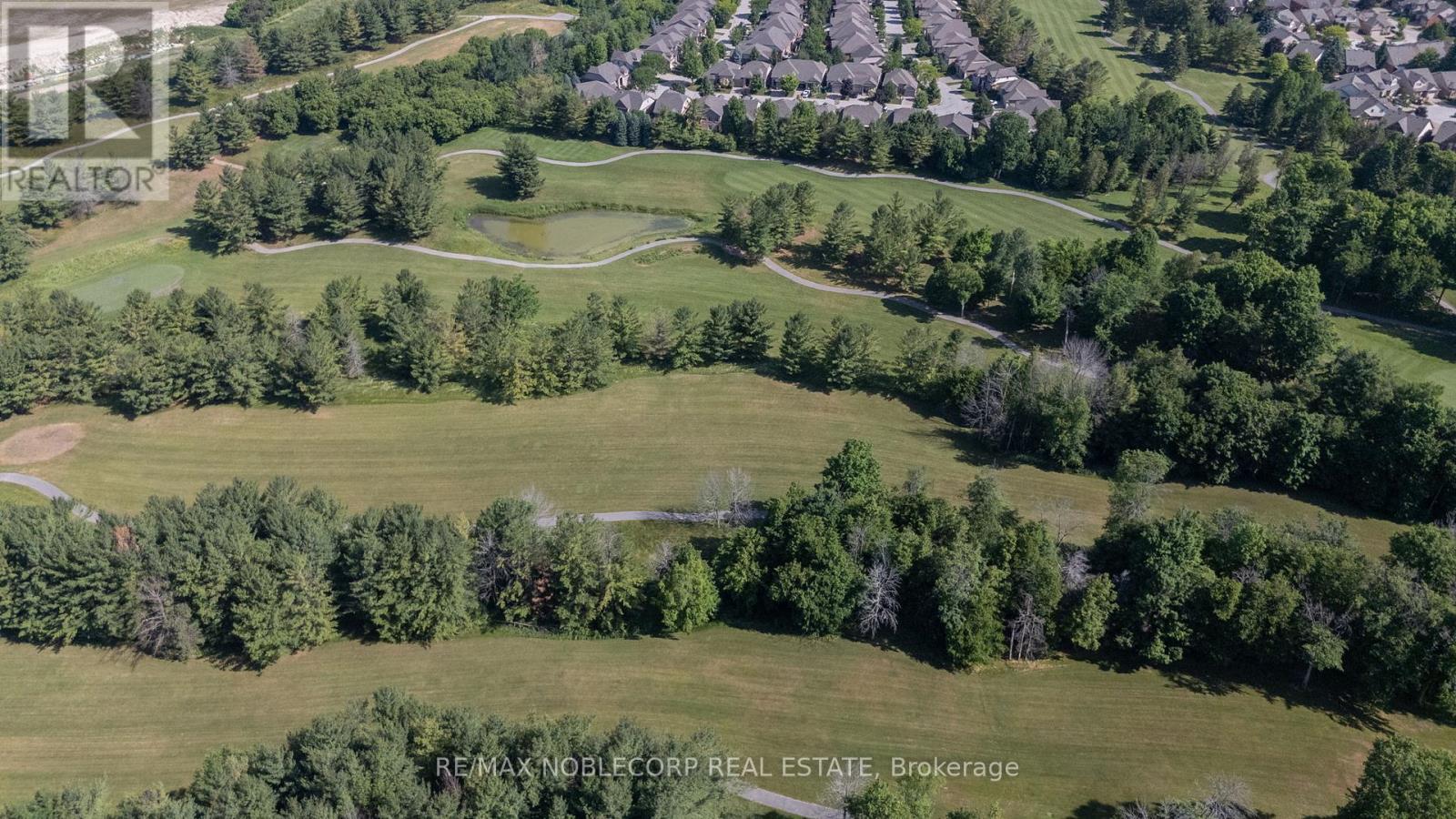 Photo 40 of 128 40 Hillcrest Drive, New Tecumseth ON