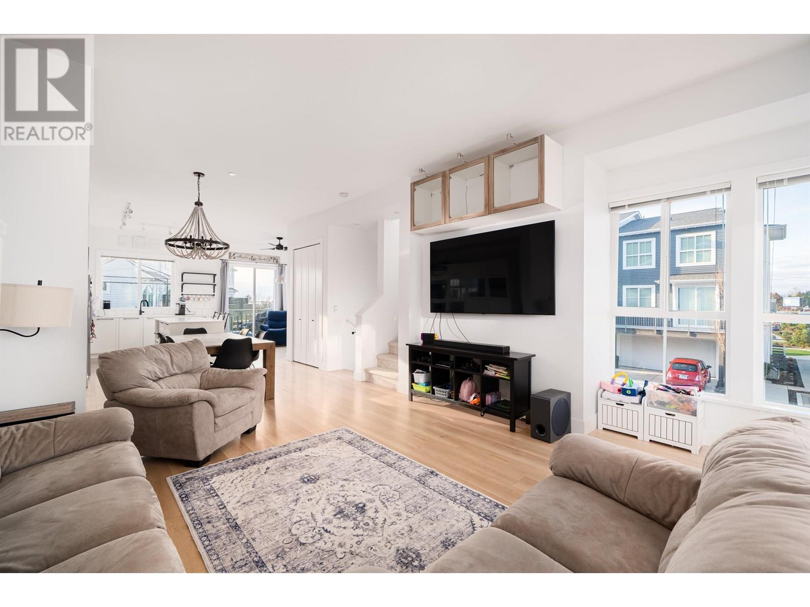 Photo 6 of 12 4656 Orca Way, Tsawwassen BC