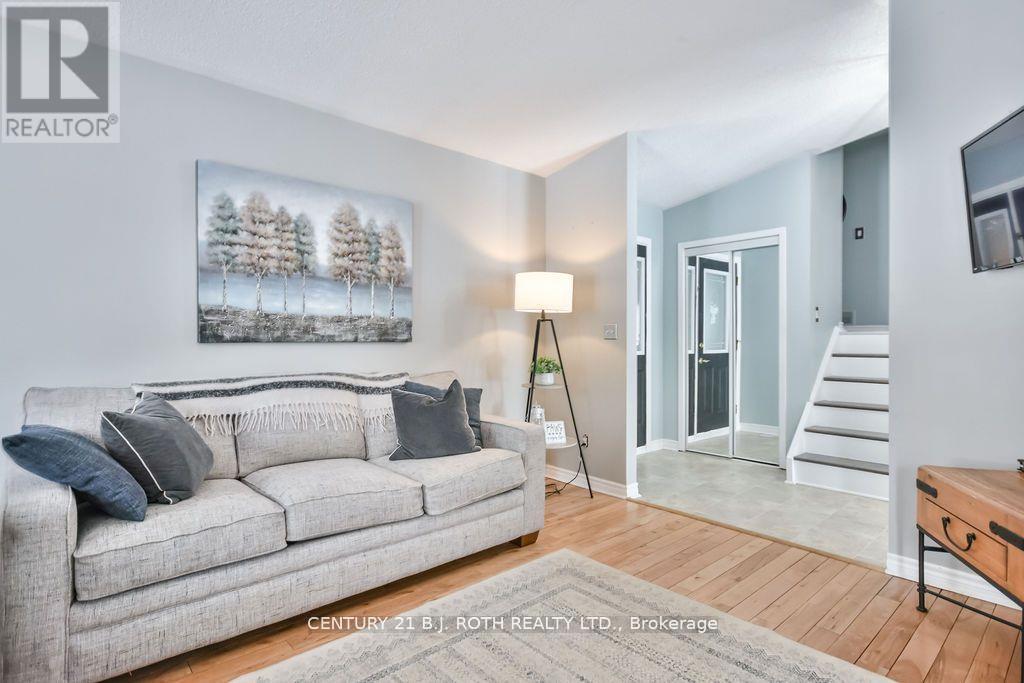 Photo 14 of 21 Luella Boulevard, Springwater ON