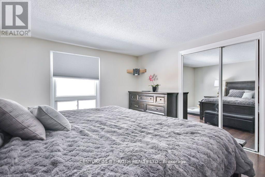 Photo 21 of 21 Luella Boulevard, Springwater ON