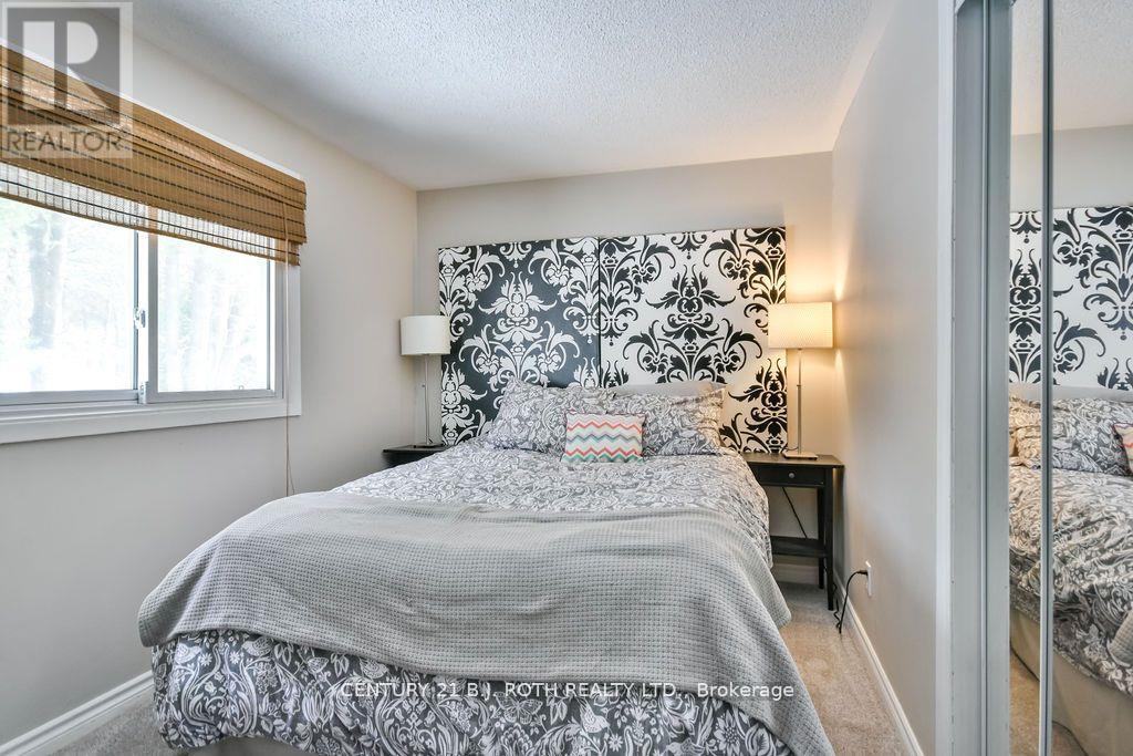 Photo 4 of 21 Luella Boulevard, Springwater ON