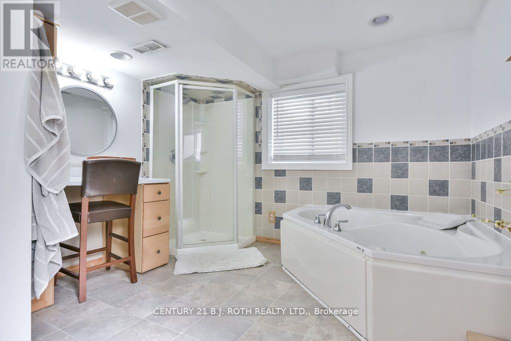 Photo 16 of 21 Luella Boulevard, Springwater ON
