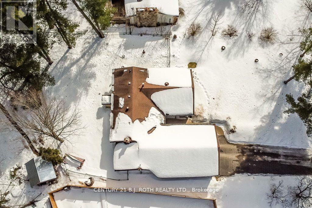 Photo 12 of 21 Luella Boulevard, Springwater ON