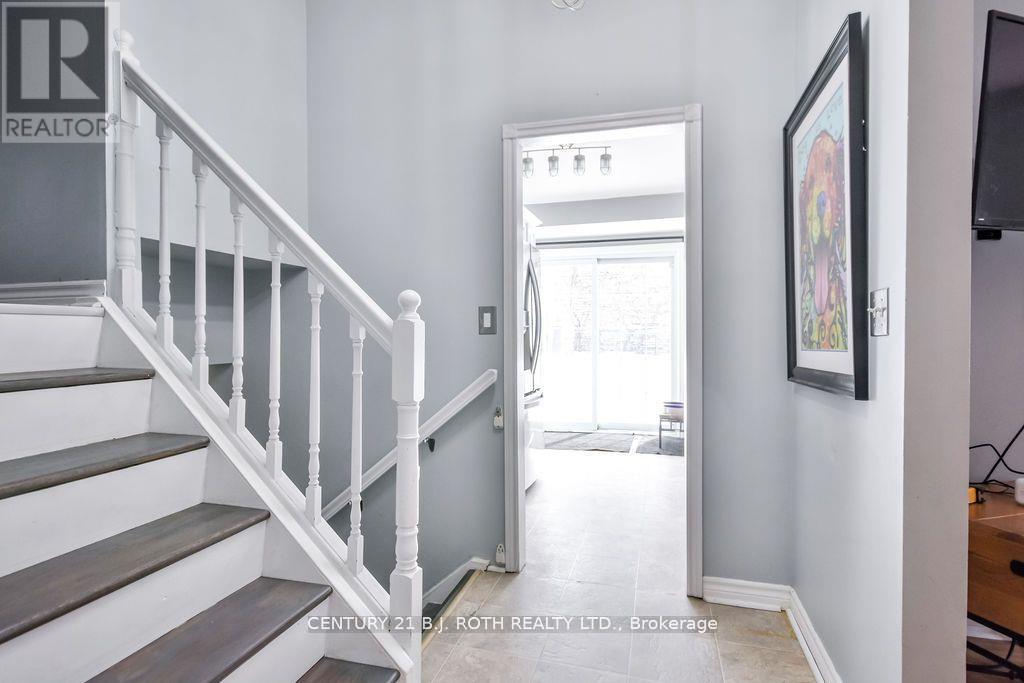 Photo 7 of 21 Luella Boulevard, Springwater ON