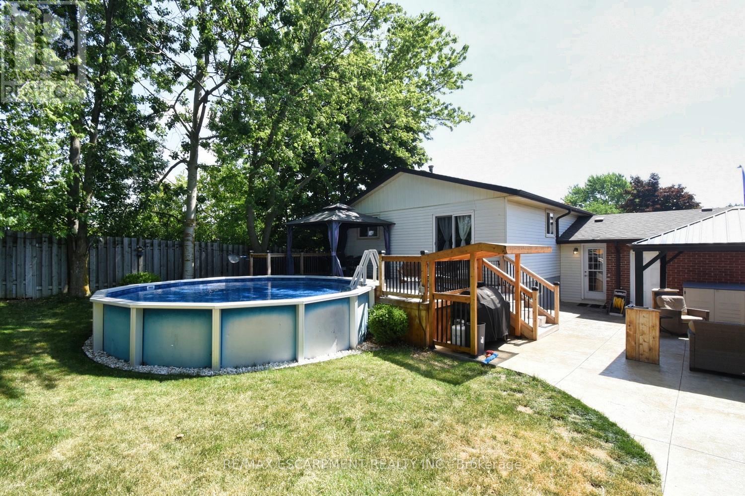 Photo 38 of 59 Yorkdale Crescent, Hamilton ON