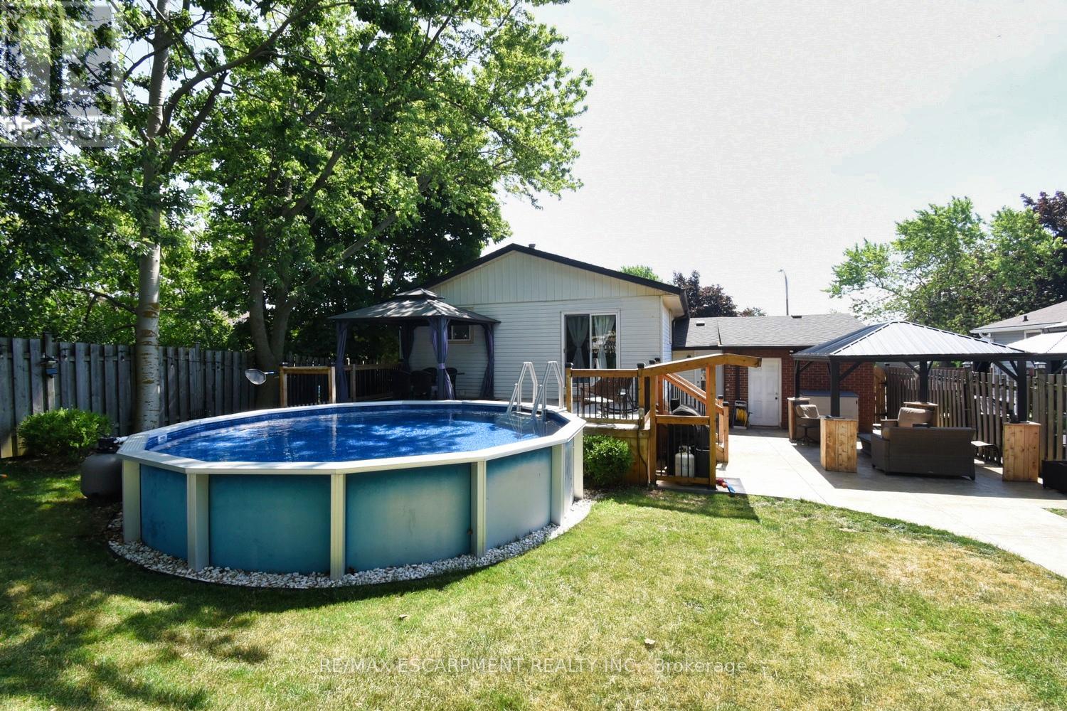 Photo 39 of 59 Yorkdale Crescent, Hamilton ON