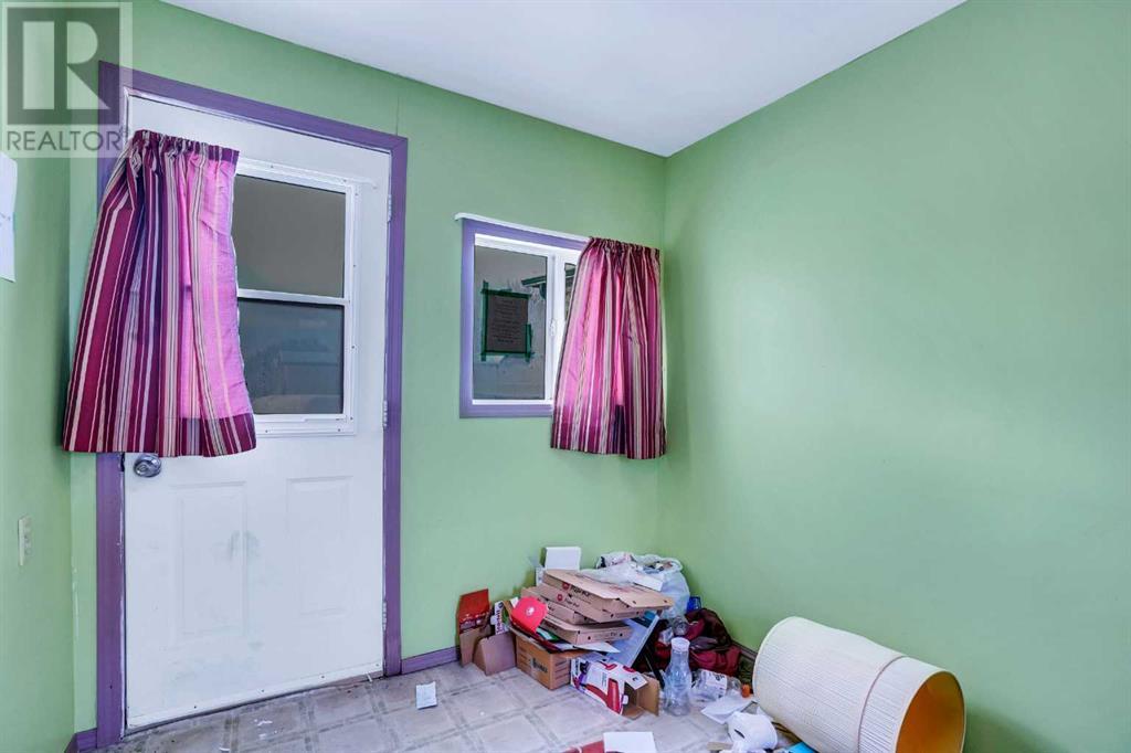 Single Family House Mobile Home for Sale in  Erin woods Circle SE Erin Woods Calgary 