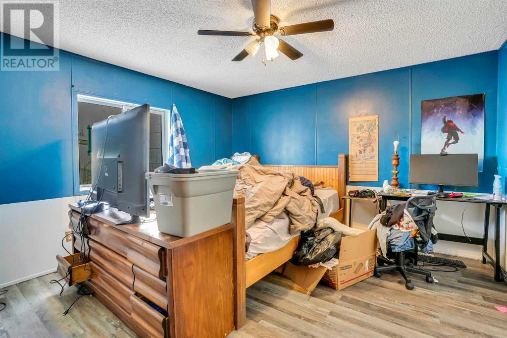 Single Family House Mobile Home for Sale in  Erin woods Circle SE Erin Woods Calgary 