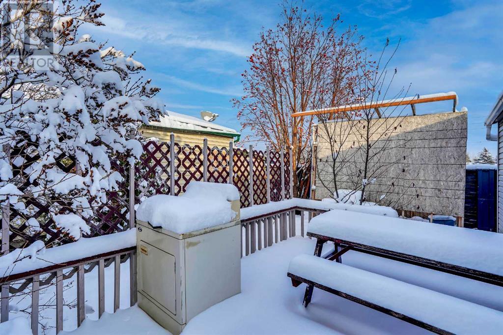 Single Family House Mobile Home for Sale in  Erin woods Circle SE Erin Woods Calgary 