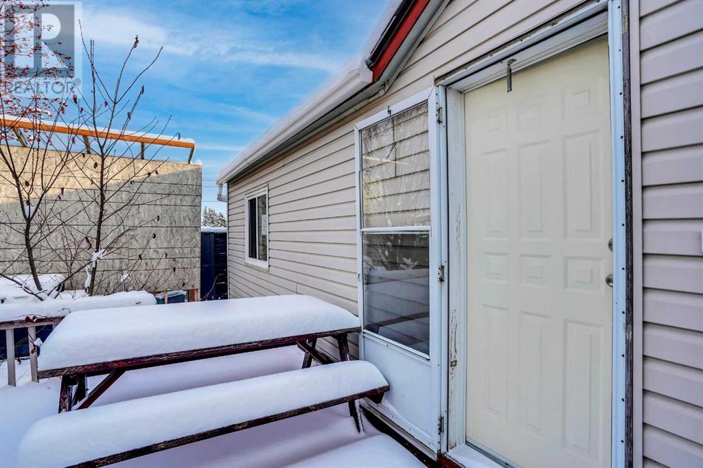 Single Family House Mobile Home for Sale in  Erin woods Circle SE Erin Woods Calgary 