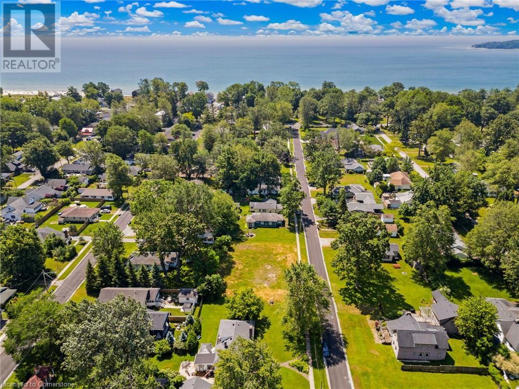 Photo 10 of 330 Rosewood Avenue, Crystal Beach ON
