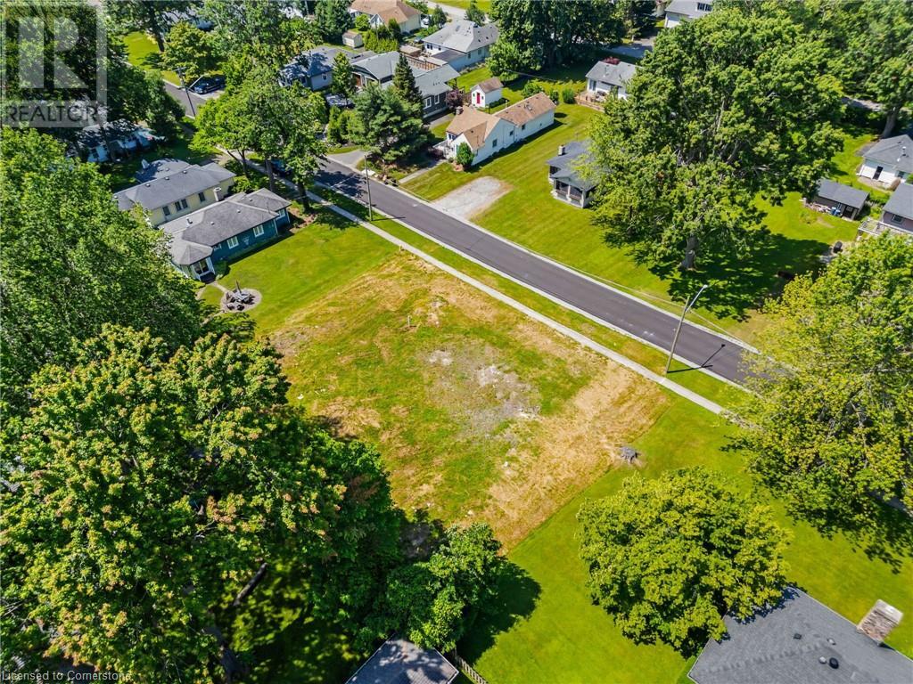 Photo 11 of 330 Rosewood Avenue, Crystal Beach ON
