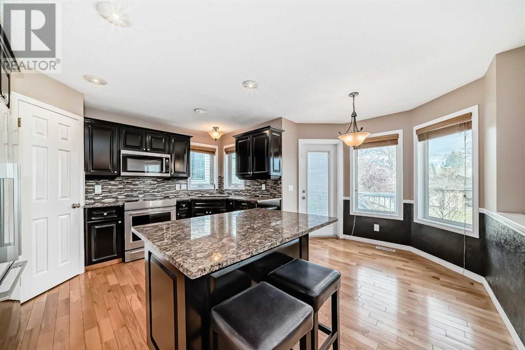Single Family House for Sale in  Douglasview Rise SE Douglasdale/Glen Calgary 