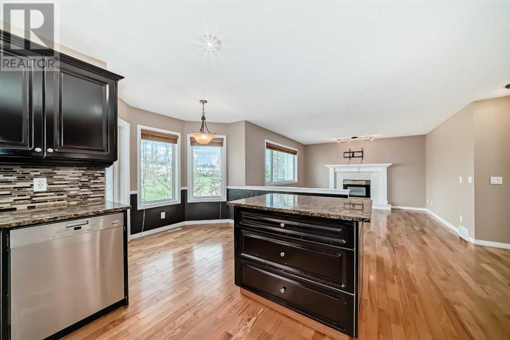 Single Family House for Sale in  Douglasview Rise SE Douglasdale/Glen Calgary 