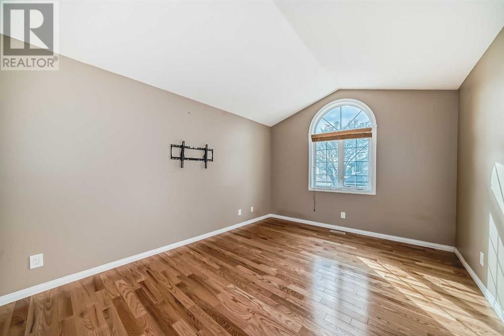 Single Family House for Sale in  Douglasview Rise SE Douglasdale/Glen Calgary 